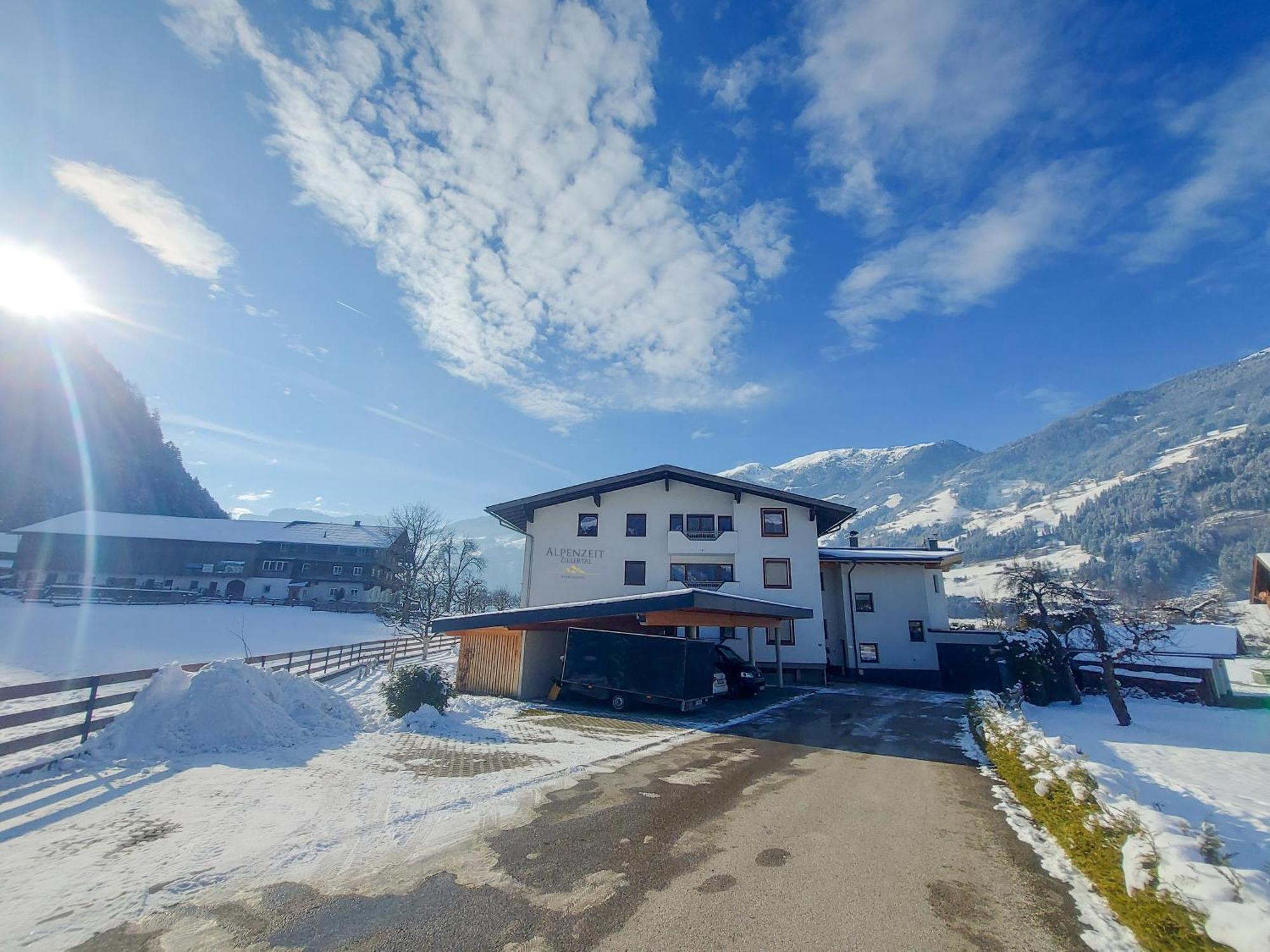 Alpenzeit Zillertal Apartments Zell am Ziller Kültér fotó