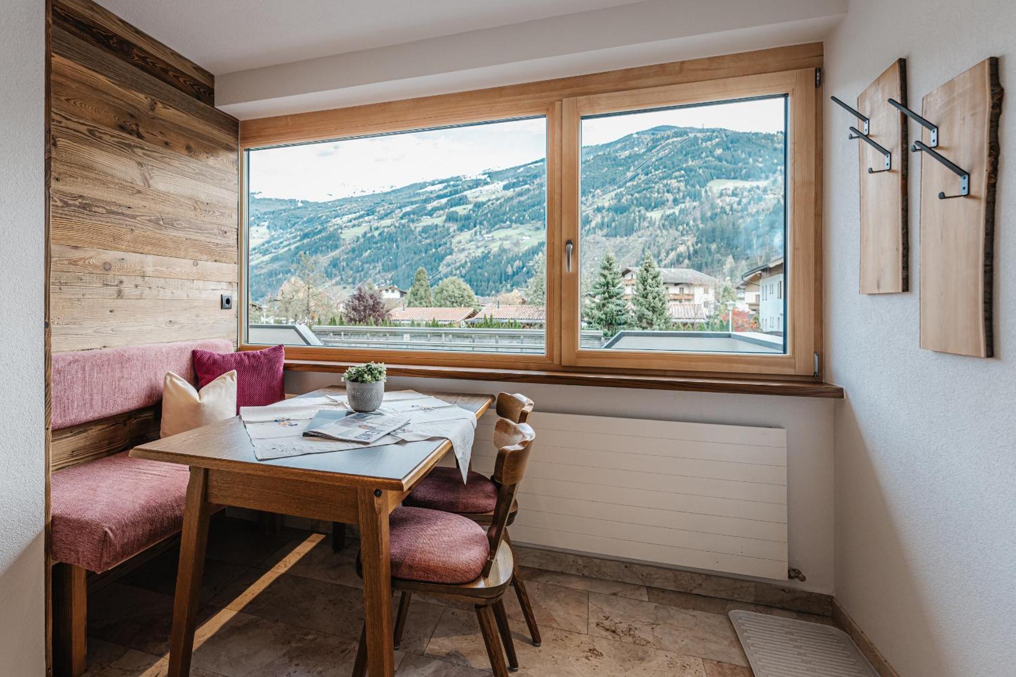 Alpenzeit Zillertal Apartments Zell am Ziller Szoba fotó