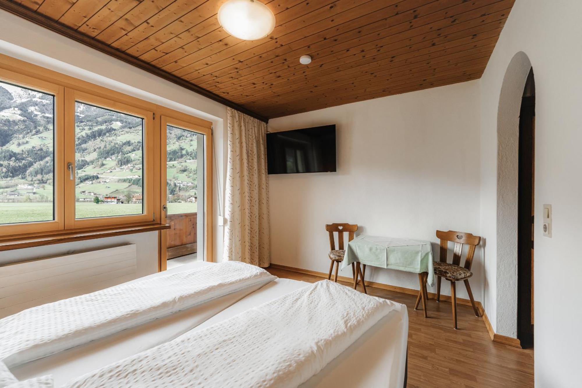 Alpenzeit Zillertal Apartments Zell am Ziller Szoba fotó